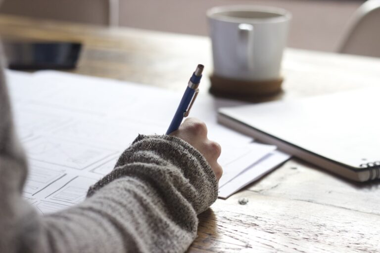 CAC Card Expiration Guide: Renewal Deadlines & Grace Periods